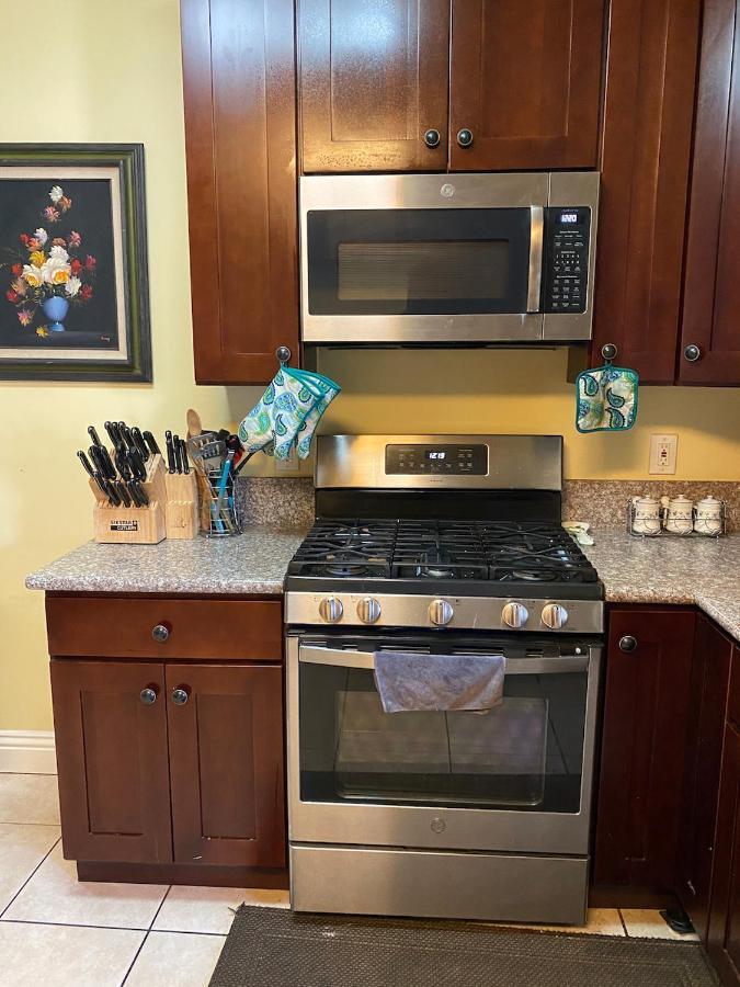 Private Angeles - Free Wifi, Ac, Tv, Private Fridge, Kitchen, Near Usc - Exposition Park - Usc Memorial Coliseum - Banc Of California Bmo Stadium - Downtown Angeles Dtla - Of Southern California Usc!! Habitación en casa particular *